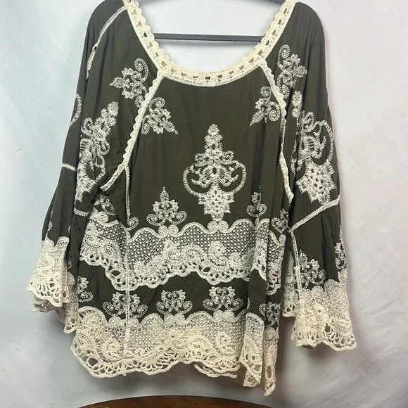Democracy Olive and Cream Lace Blouse XL - Picture 7 of 9